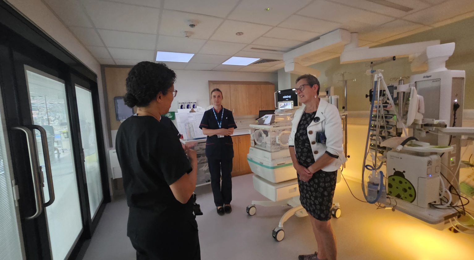 Dr Kathy McLean speaks to staff at the Queen's Medical Centre Neonatal Unit